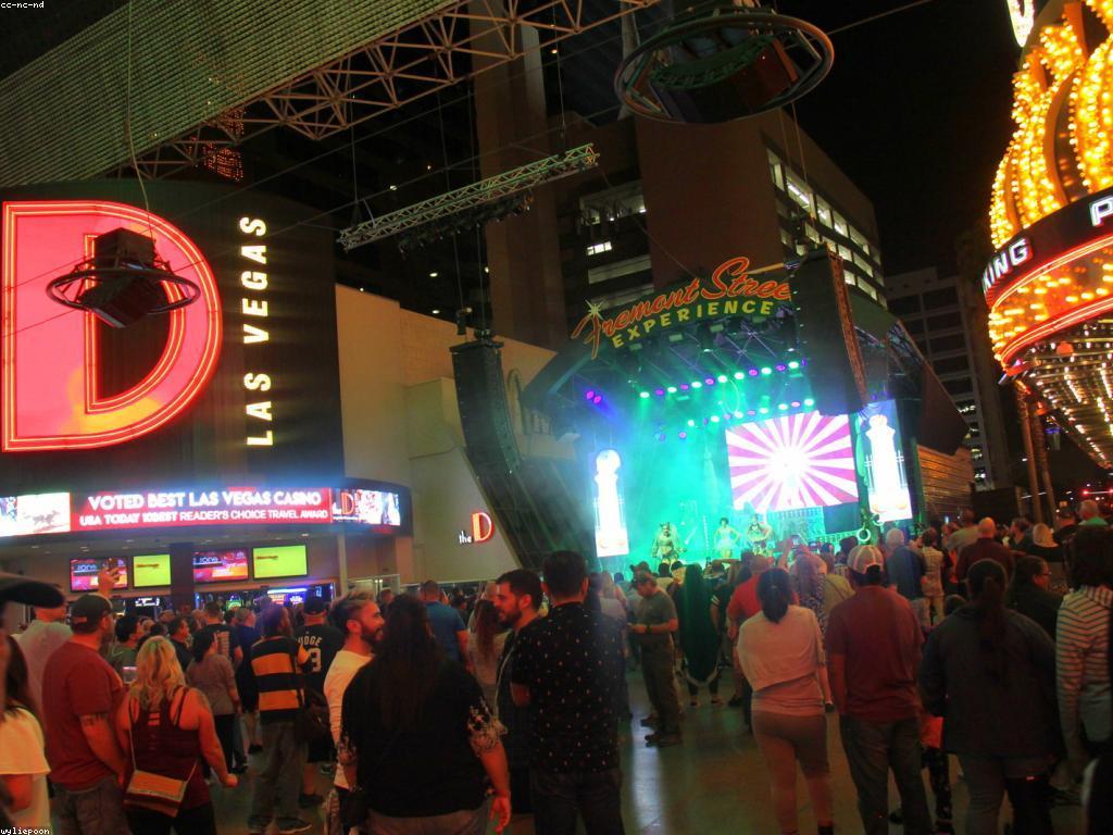 ស្ថានភាពទំនាក់ទំនងនៅក្នុងកាស៊ីណូ